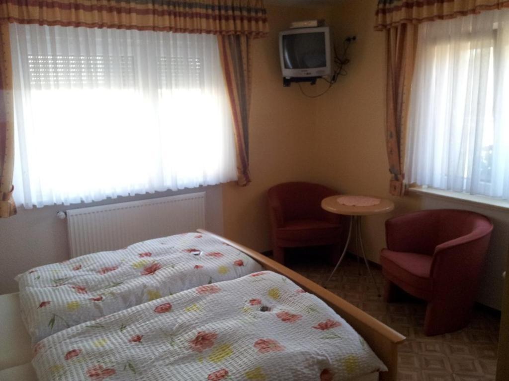 Landgasthof Zum Heiligenberg Sontra Room photo